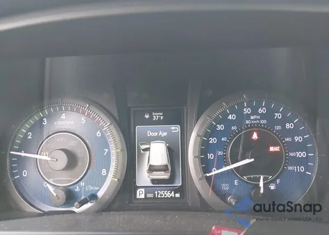 2015 Toyota Sienna Xle 8 Passenger z USA, uszkodzony, nr VIN 5TDYK3DC1FS566032